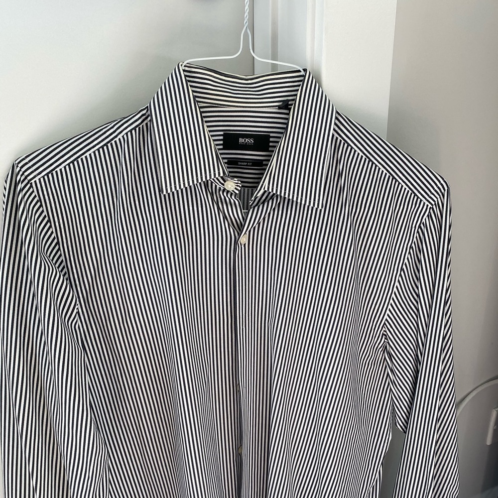 Men’s Hugo Boss button down shirt